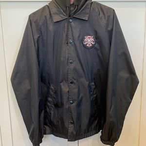 Independent jacket with built-in hoodie